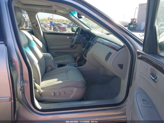 43672983 :رقم المزاد ، 1G6KD57Y48U133521 vin ، 2008 Cadillac Dts 1sd مزاد بيع