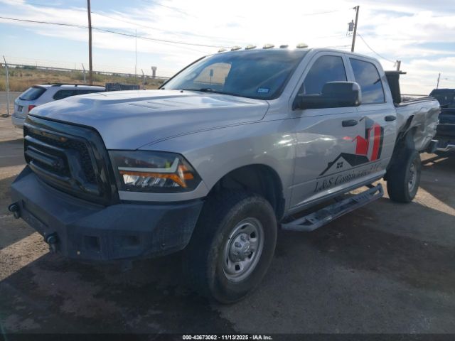 2017 RAM 2500 3C6UR5CJ4HG590551 Photo 1
