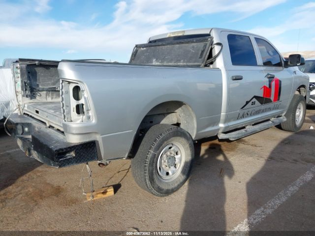 2017 RAM 2500 3C6UR5CJ4HG590551 Photo 3