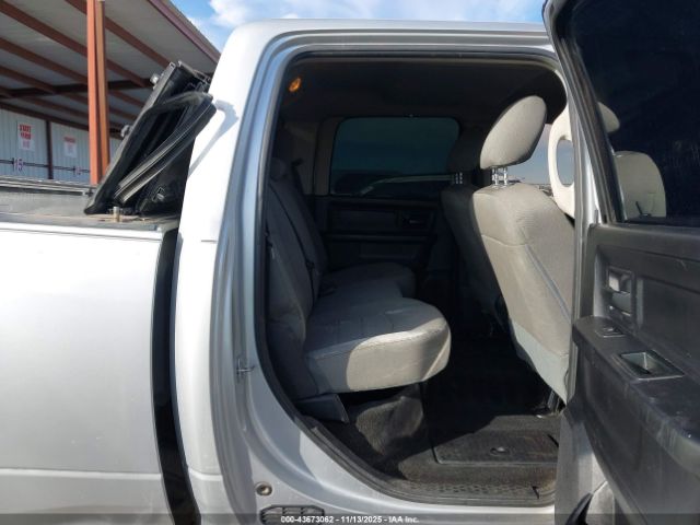 2017 RAM 2500 3C6UR5CJ4HG590551 Photo 7