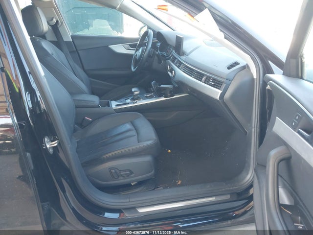 2017 AUDI A4 WAUGNAF40HN027162 Photo 4