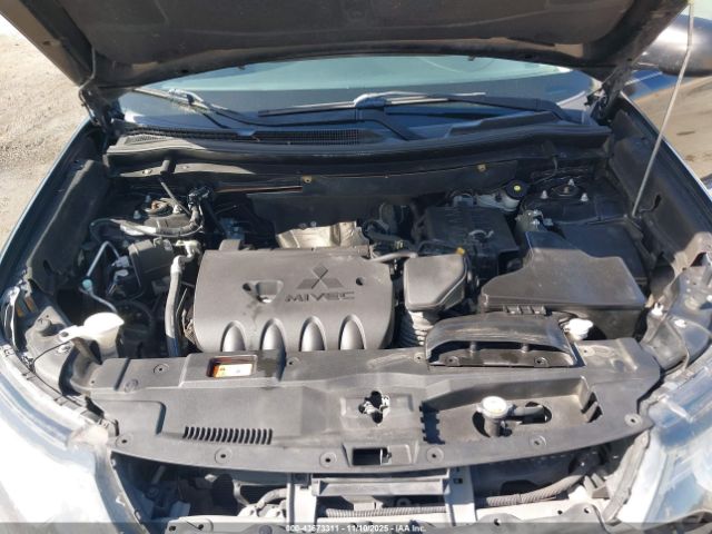 2017 MITSUBISHI OUTLANDER JA4AD2A34HZ014739 Photo 9