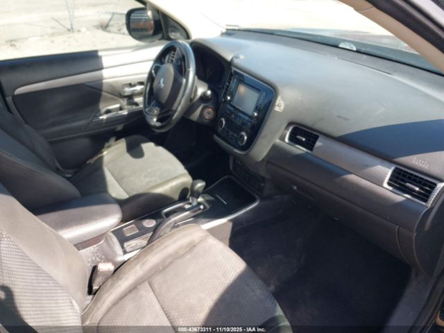 2017 MITSUBISHI OUTLANDER JA4AD2A34HZ014739 Photo 4