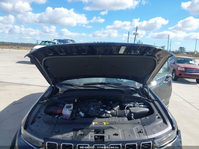 Продажа на аукционе авто 2024 Jeep Grand Cherokee Limited 4x2, vin: 1C4RJGBG3RC158318, номер лота: 43673377