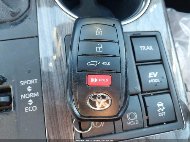 2024 TOYOTA HIGHLANDER HYBRID 5TDEBRCH4RS637554 Photo 10