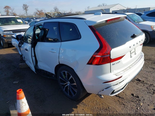 2025 VOLVO XC60 YV4M12RC1S1056501 Photo 2