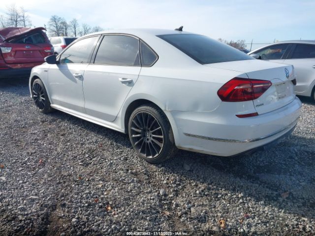 2018 VOLKSWAGEN PASSAT 1VWAA7A32JC026213 Photo 2