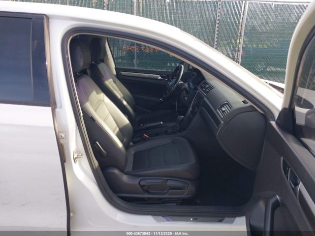 2018 VOLKSWAGEN PASSAT 1VWAA7A32JC026213 Photo 4