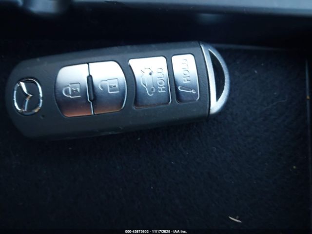 2018 MAZDA MAZDA3 3MZBN1V31JM185917 Photo 10