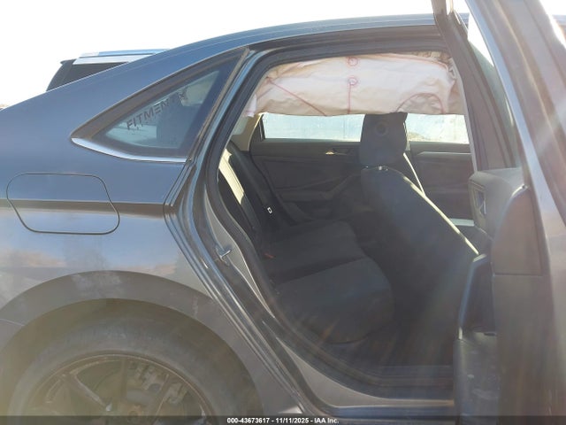 3VWC57BUXKM237664 Volkswagen Jetta 1.4t R-line/1.4t S/1.4t Se