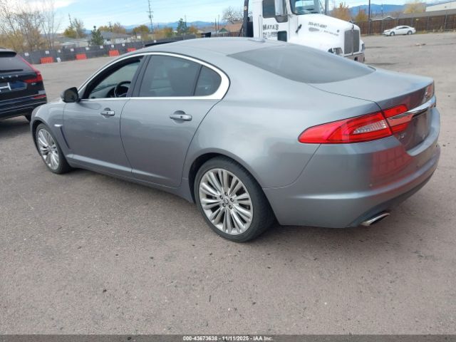 2012 JAGUAR XF SAJWA0HB6CLS23242 Photo 2