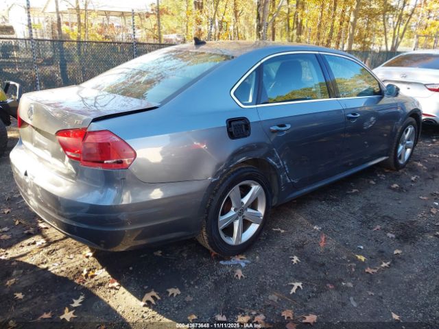 2015 VOLKSWAGEN PASSAT 1VWAT7A39FC111714 Photo 3