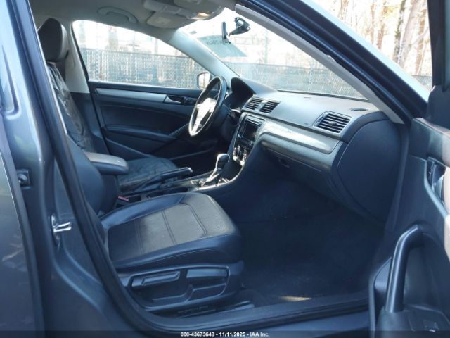 2015 VOLKSWAGEN PASSAT 1VWAT7A39FC111714 Photo 4