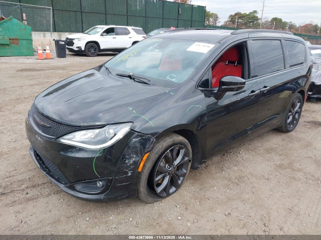 43673698 :رقم المزاد ، 2C4RC1GG2LR139502 vin ، 2020 Chrysler Pacifica Red S Edition مزاد بيع