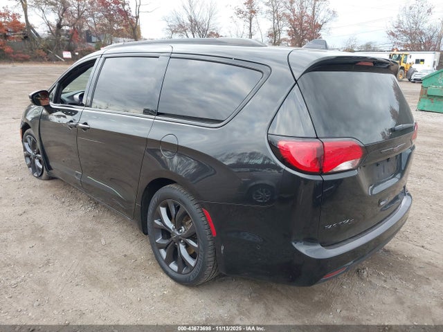 43673698 :رقم المزاد ، 2C4RC1GG2LR139502 vin ، 2020 Chrysler Pacifica Red S Edition مزاد بيع