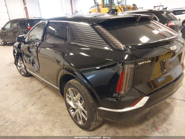 2025 CADILLAC OPTIQ 3GYK3BMR2SS209590 Photo 2
