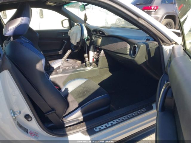 2015 SUBARU BRZ JF1ZCAC17F9600954 Photo 4