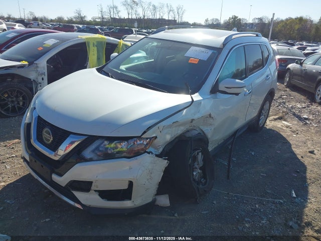 Продаж на аукціоні авто 2018 Nissan Rogue Sv, vin: 5N1AT2MV0JC774242, номер лоту: 43673835
