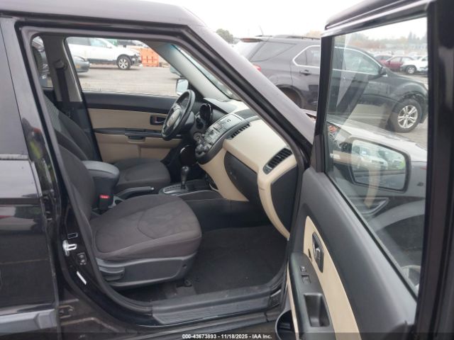 2010 KIA SOUL KNDJT2A28A7176360 Photo 4