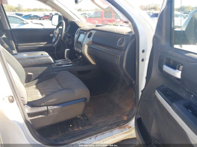 2019 TOYOTA TUNDRA 5TFUW5F18KX801038 Photo 4