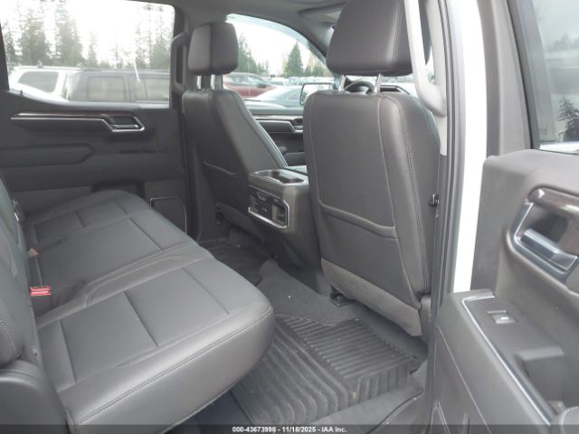 2022 CHEVROLET SILVERADO 1500 1GCUDGED3NZ517208 Photo 7
