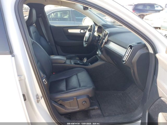 2021 VOLVO XC40 YV4AC2HK8M2536571 Photo 4