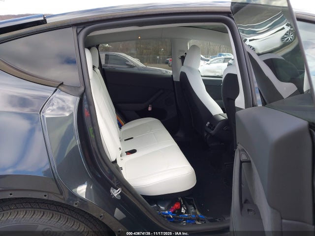 2024 TESLA MODEL Y 7SAYGDEE6RA321209 Photo 7
