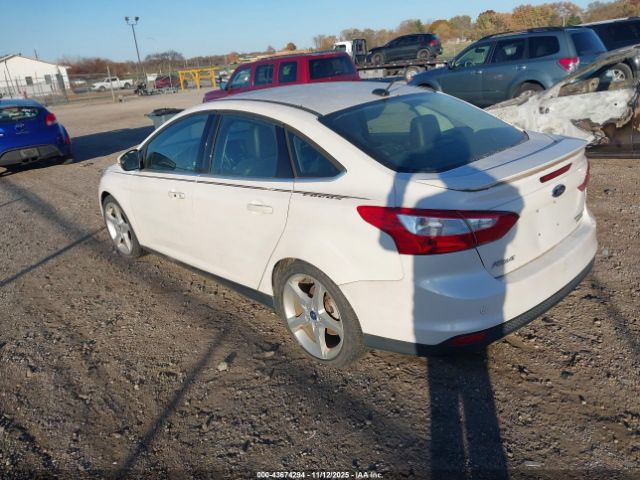 2014 FORD FOCUS 1FADP3J25EL252904 Photo 2