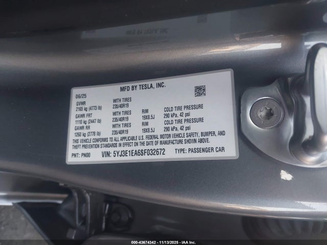 2025 TESLA MODEL 3 5YJ3E1EA6SF032672 Photo 8