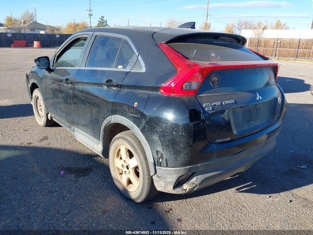 2020 MITSUBISHI ECLIPSE CROSS JA4AS3AA2LZ037391 Photo 2