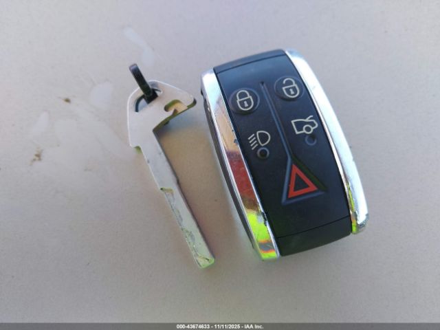 2010 JAGUAR XF SAJWA0GB7ALR61923 Photo 10