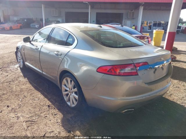 2010 JAGUAR XF SAJWA0GB7ALR61923 Photo 2