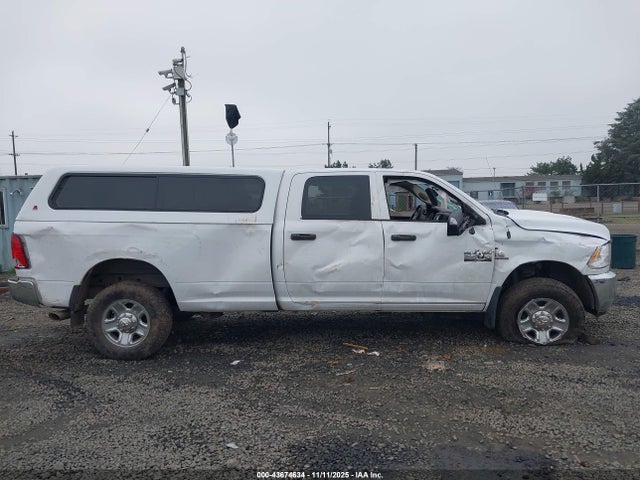 43674634 :رقم المزاد ، 3C6UR5HL2JG364508 vin ، 2018 Ram 2500 Tradesman  4x4 8' Box مزاد بيع