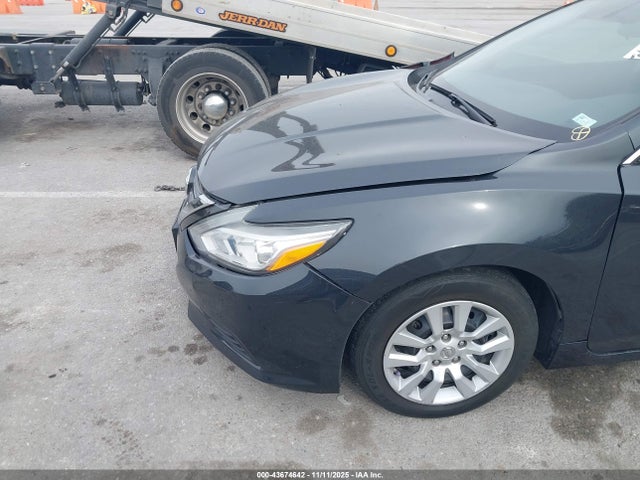 Продаж на аукціоні авто 2017 Nissan Altima 2.5 S, vin: 1N4AL3AP9HN355181, номер лоту: 43674642