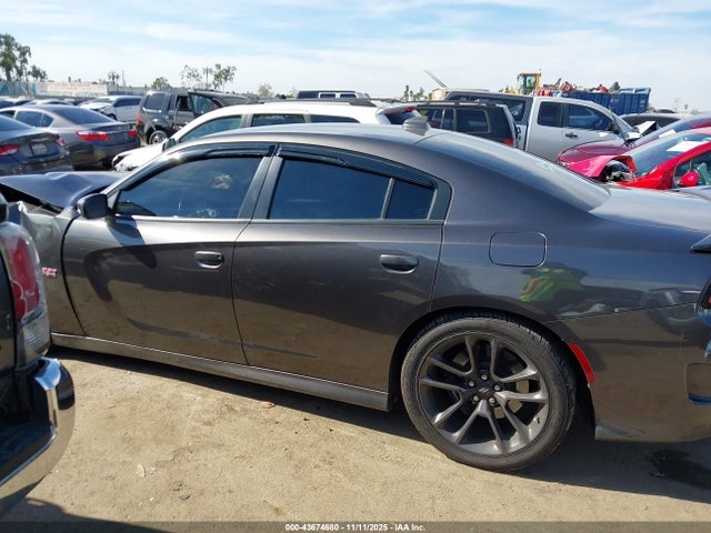 2C3CDXGJ8MH511230 Dodge Charger Scat Pack Rwd