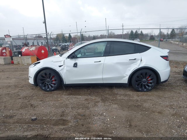 Aukcja sprzedaży 2024 Tesla Model Y Performance Dual Motor All-wheel Drive, vin: 7SAYGDEF9RA281328, numer aukcji: 43674719
