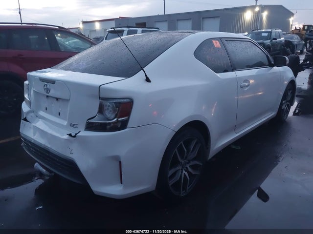 Scion TC 2014 JTKJF5C73E3071068 Image 4