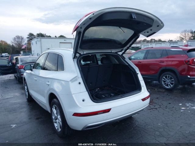 2019 AUDI Q5 WA1ANAFY0K2133139 Photo 2