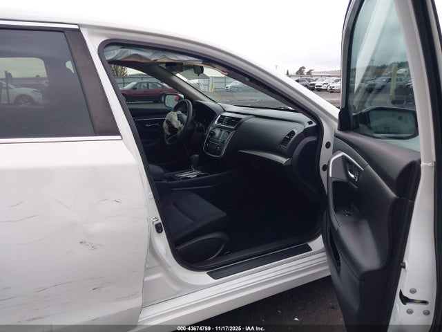 1N4AL3AP5HC273279 Nissan Altima 2.5 S