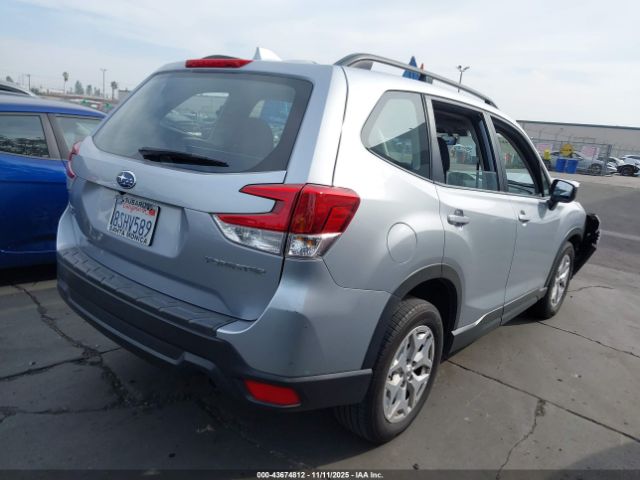 2020 SUBARU FORESTER JF2SKADC1LH526240 Photo 3