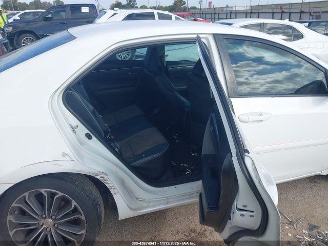 Продаж на аукціоні авто 2015 Toyota Corolla S Plus, vin: 5YFBURHE2FP277796, номер лоту: 43674941