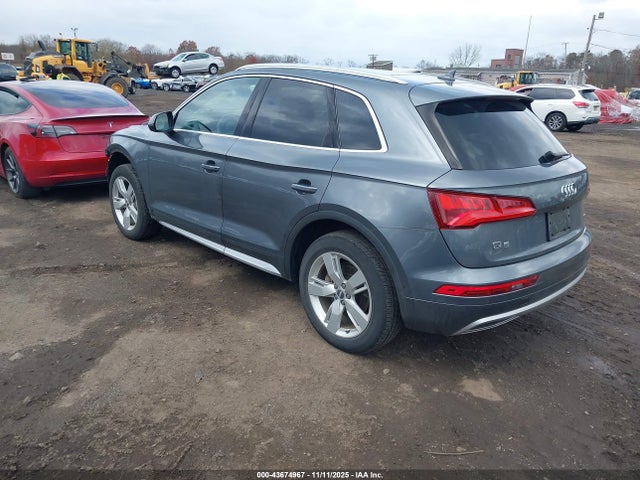 2019 AUDI Q5 WA1BNAFY1K2088510 Photo 2