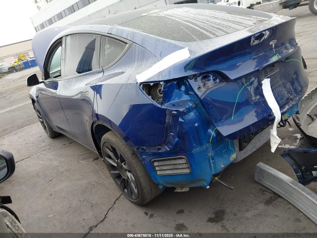 2021 TESLA MODEL Y 5YJYGDEE8MF061565 Photo 2