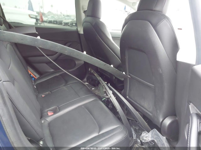 2021 TESLA MODEL Y 5YJYGDEE8MF061565 Photo 7