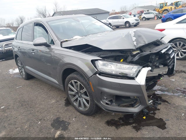 2017 AUDI Q7 WA1VAAF79HD002082 Photo 0