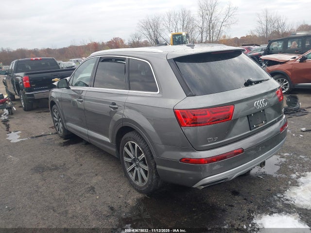 2017 AUDI Q7 WA1VAAF79HD002082 Photo 2