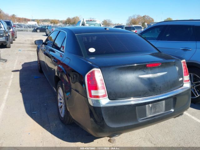 2013 CHRYSLER 300 2C3CCAAG2DH576197 Photo 2
