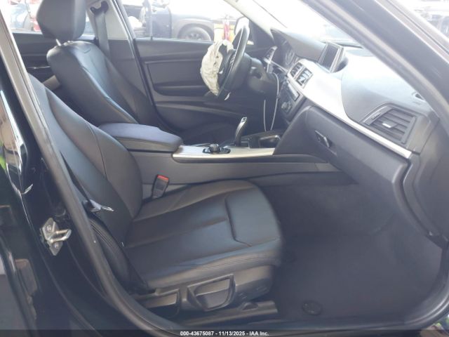 2015 BMW 320I WBA3B1C59FK136075 Photo 4