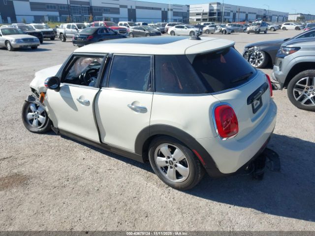 2016 MINI HARDTOP WMWXU1C55G2D11437 Photo 2