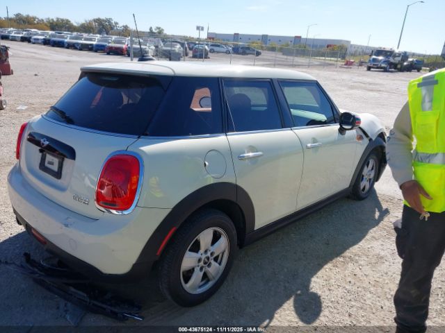 2016 MINI HARDTOP WMWXU1C55G2D11437 Photo 3